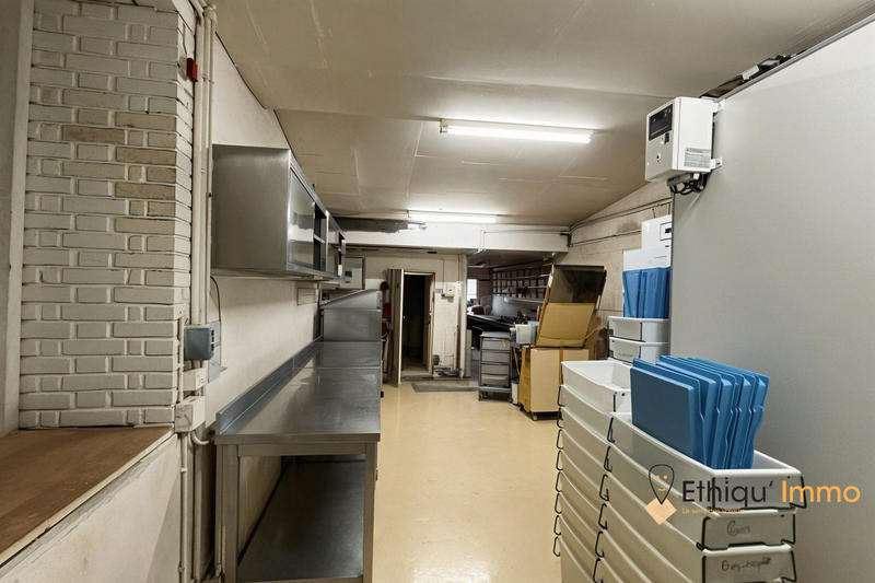 Maison - 500 m² - 6 pièces