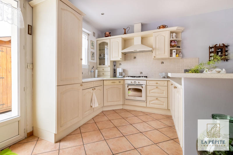 Appartement - 90 m² - 3 pièces