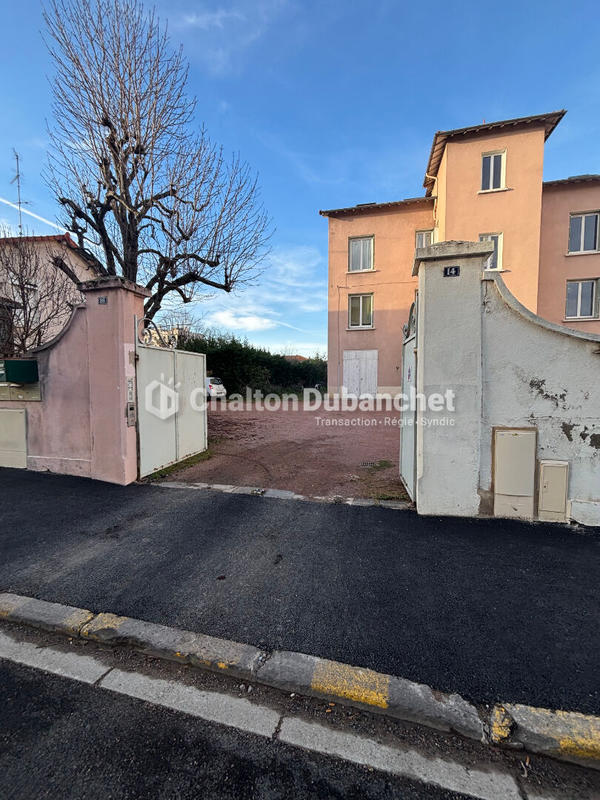 Maison - 220 m² - 8 pièces