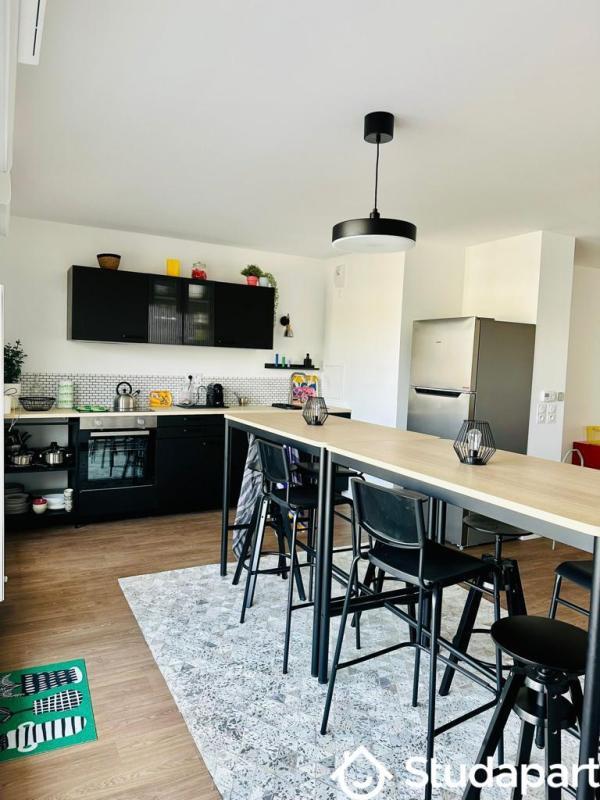 Chambre - 10 m² - 1 pièce