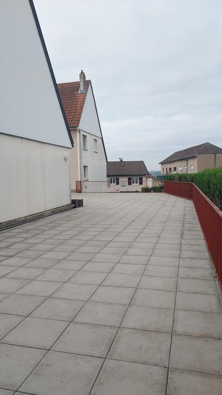 Appartement - 90 m² - 4 pièces