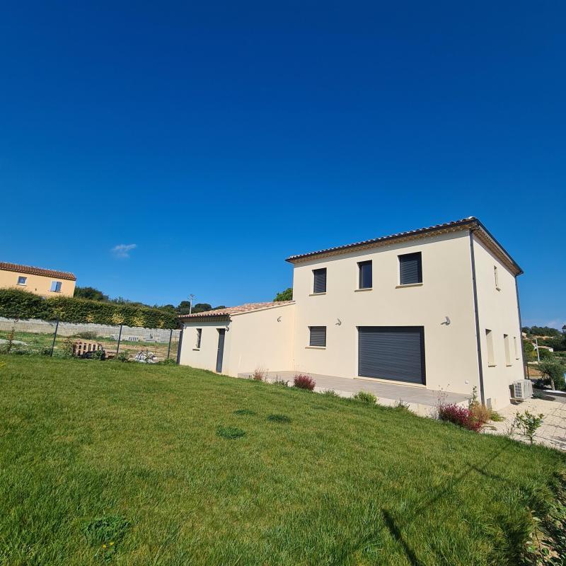 Terrain constructible - 700 m²