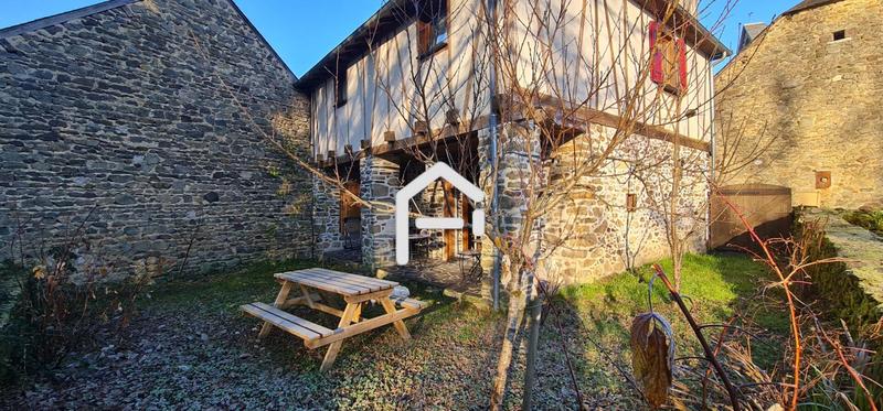 Maison en pierre - 91 m² - 4 pièces