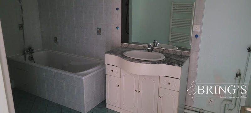 Appartement - 77 m² - 3 pièces