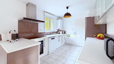 Maison - 83 m² - 5 pièces