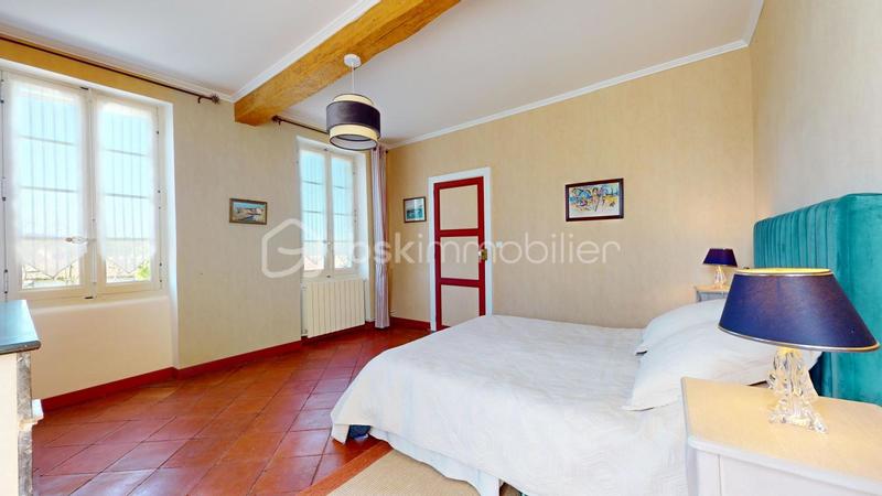 Demeure - 295 m² - 7 pièces