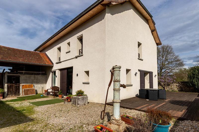 Maison - 340 m² - 13 pièces