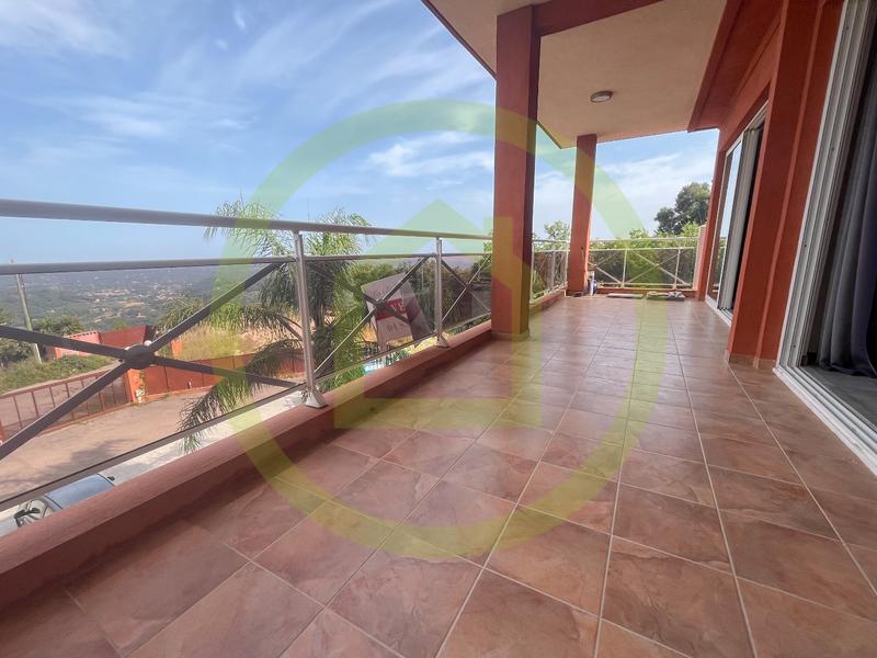 Appartement - 82 m² - 3 pièces