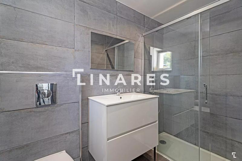 Maison - 180 m² - 5 pièces