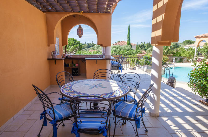 Maison - 265 m² - 9 pièces