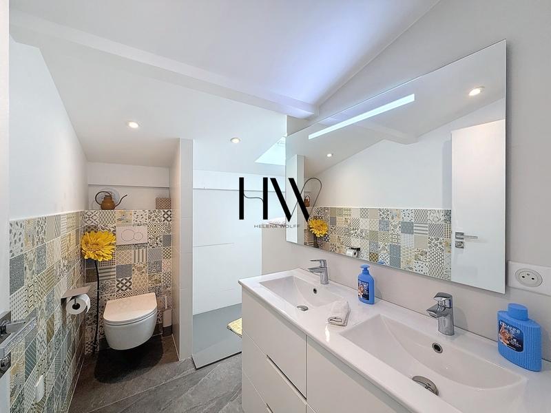 Appartement - 270 m² - 8 pièces