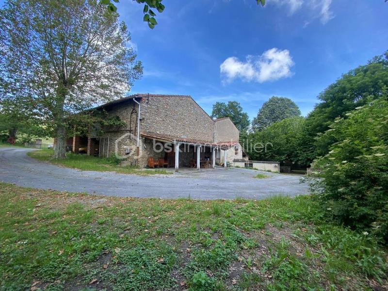 Corps de ferme - 253 m² - 17 pièces