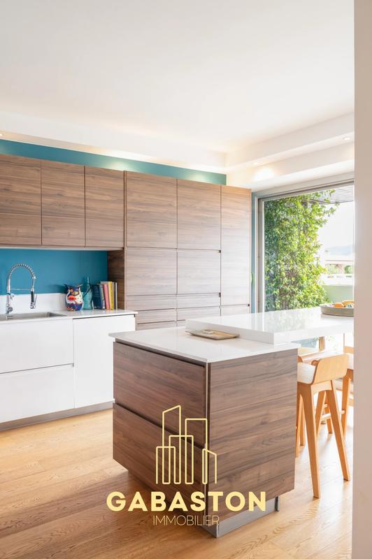 Appartement - 118 m² - 4 pièces