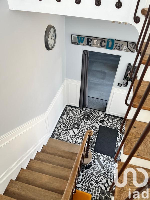 Maison - 440 m² - 9 pièces