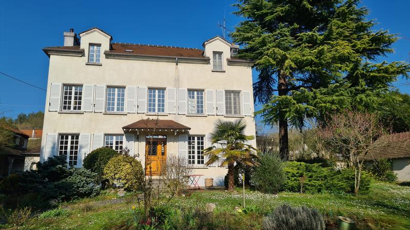 Maison - 203 m² - 8 pièces
