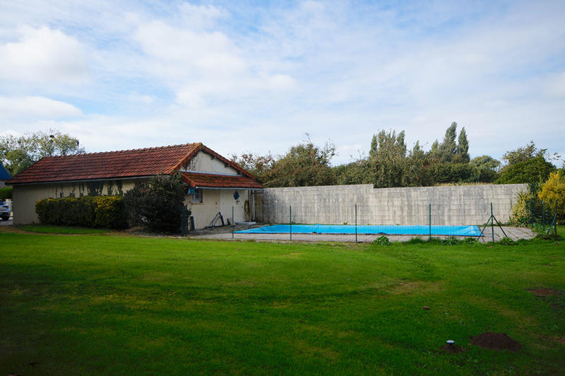 Maison - 305 m² - 10 pièces