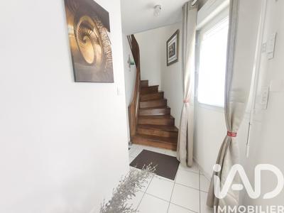 Maison - 250 m² - 8 pièces