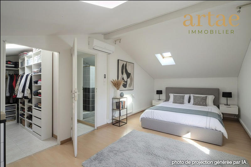 Maison - 210 m² - 6 pièces