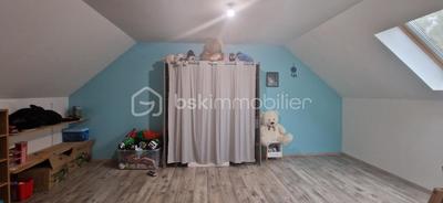 Maison traditionnelle - 142 m² - 7 pièces