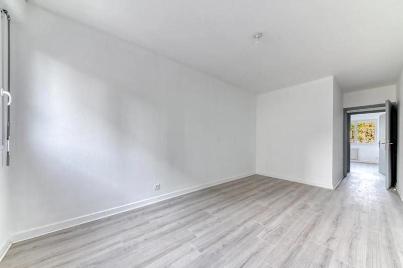 Appartement - 81 m² - 4 pièces