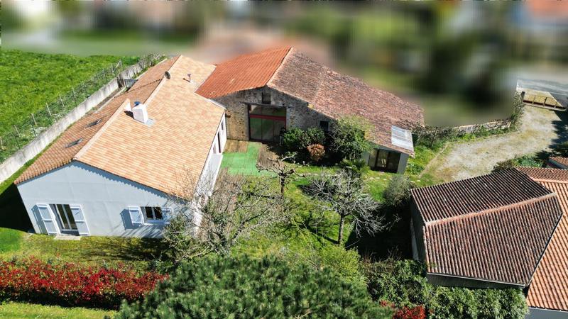 Maison - 140 m² - 6 pièces