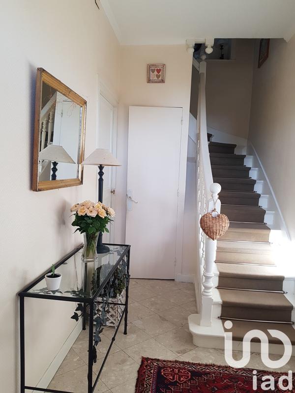 Maison - 216 m² - 13 pièces