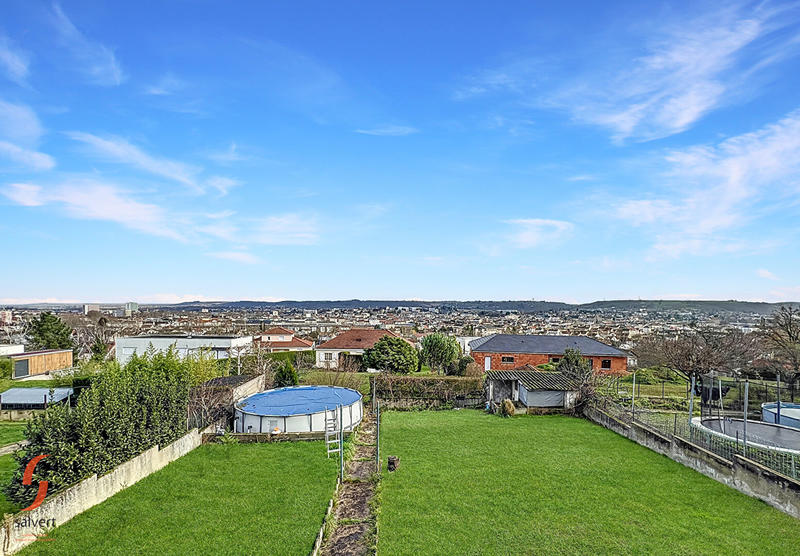 Maison - 94 m² - 4 pièces