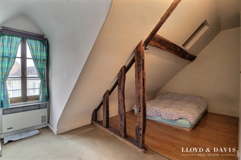 Duplex - 189 m² - 9 pièces