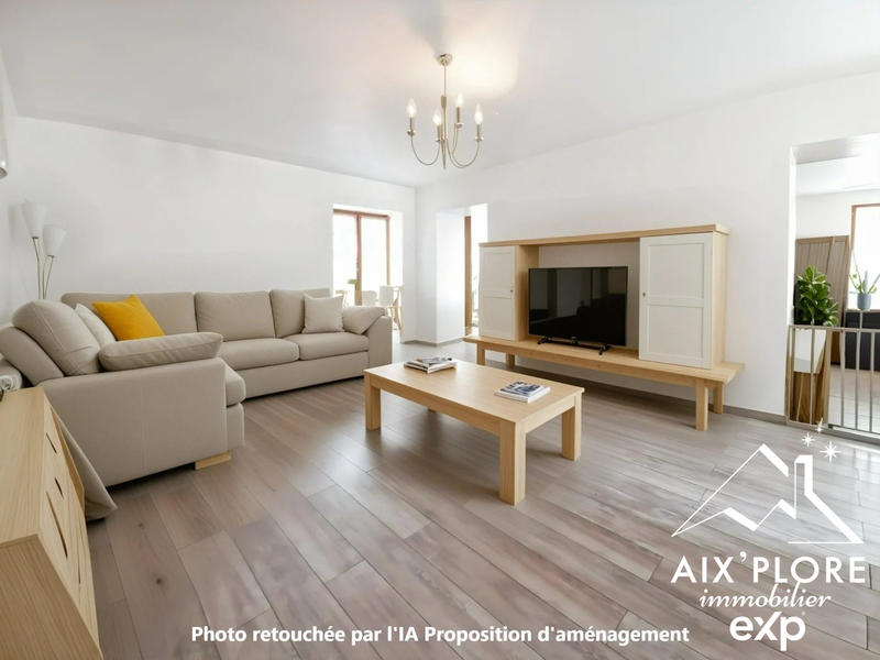 Maison - 104 m² - 4 pièces