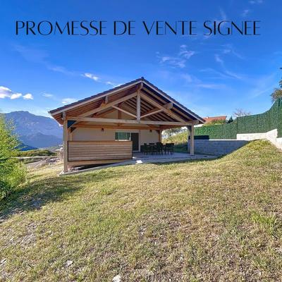 Maison - 94 m² - 5 pièces