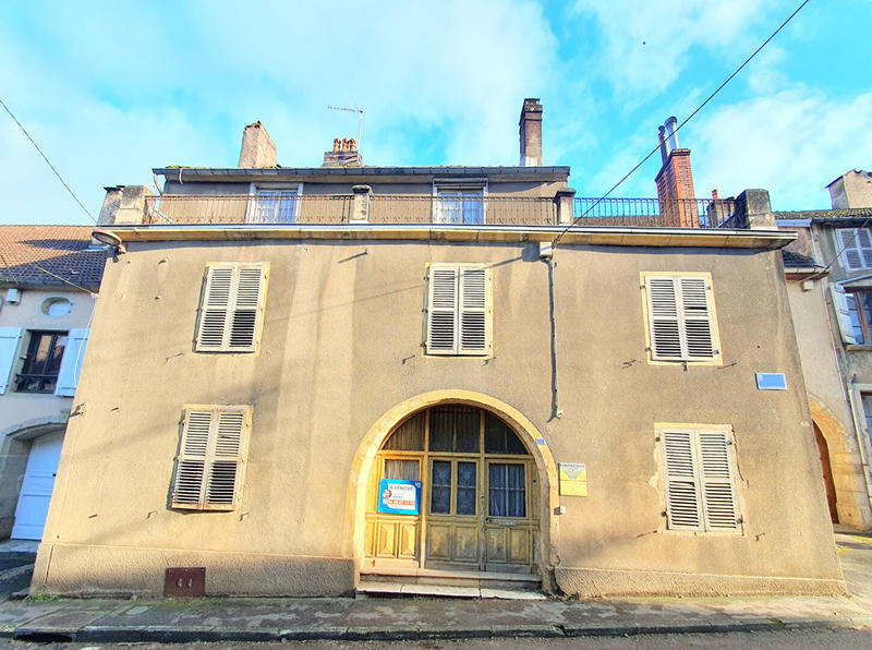 Maison - 253 m² - 9 pièces