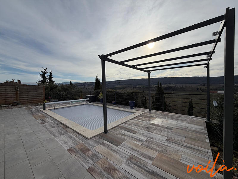 Maison - 98 m² - 5 pièces