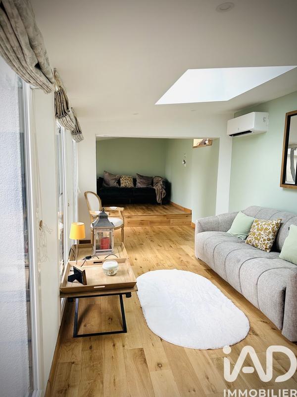 Maison - 216 m² - 12 pièces