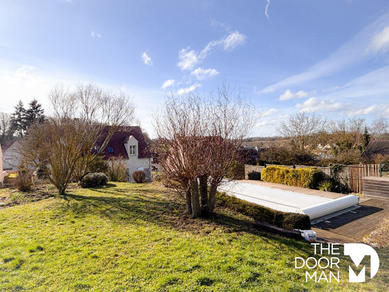 Maison - 185 m² - 8 pièces