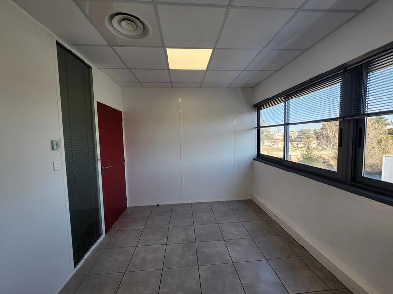 Bureau - 12 m² - 1 pièce