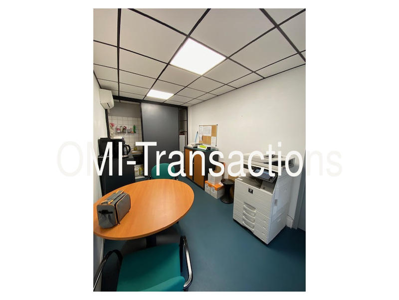 Local commercial - 207 m² - 8 pièces