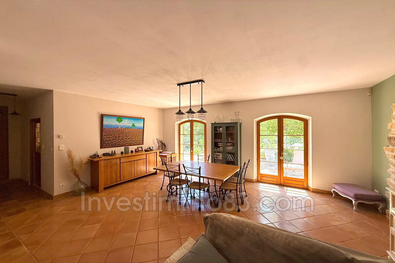 Maison - 200 m² - 7 pièces