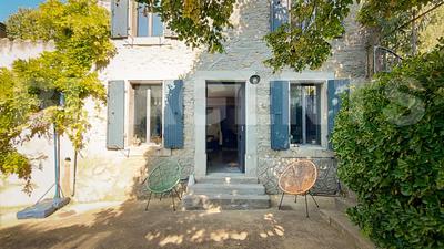 Maison - 205 m² - 7 pièces