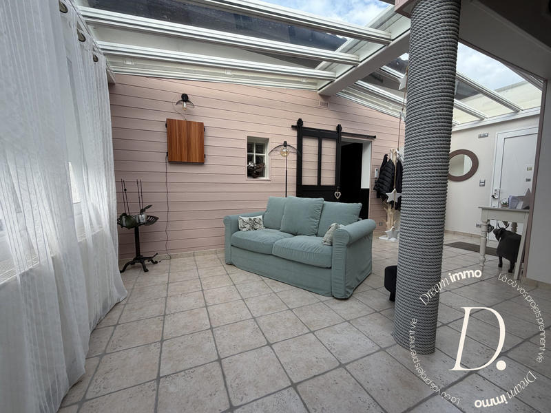 Maison - 203 m² - 5 pièces