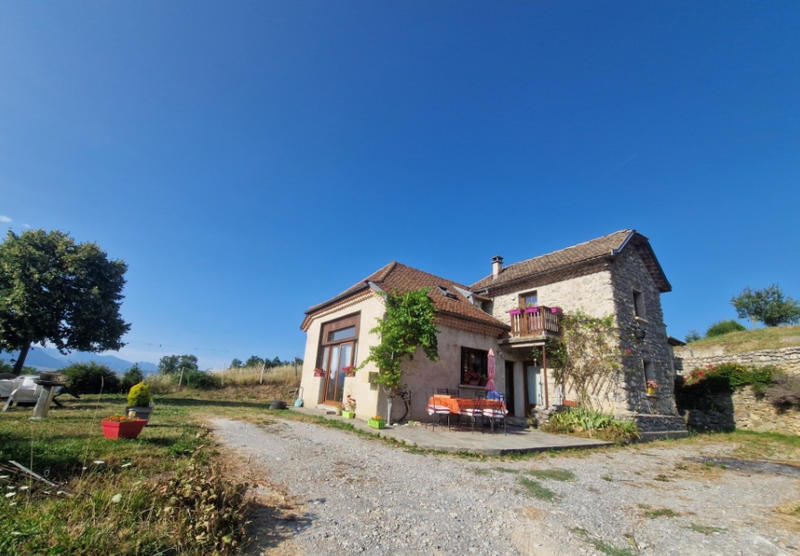 Maison - 190 m² - 10 pièces