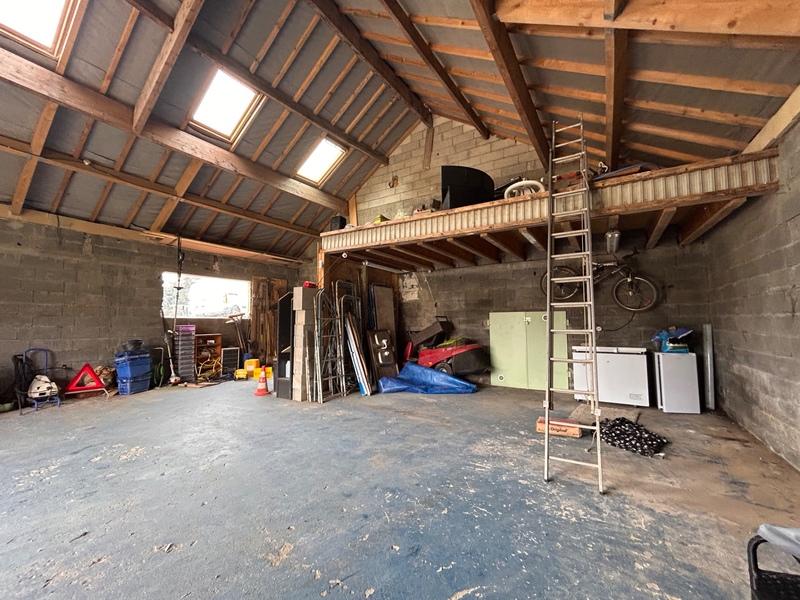 Pavillon - 181 m² - 7 pièces