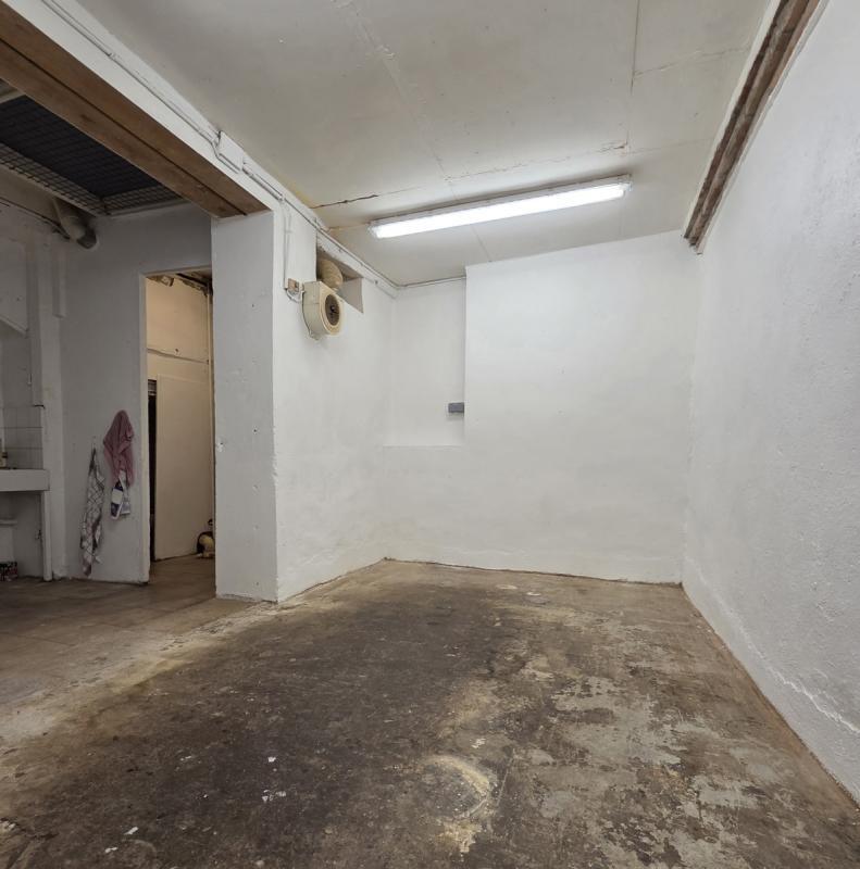 Local commercial - 80 m² - 5 pièces