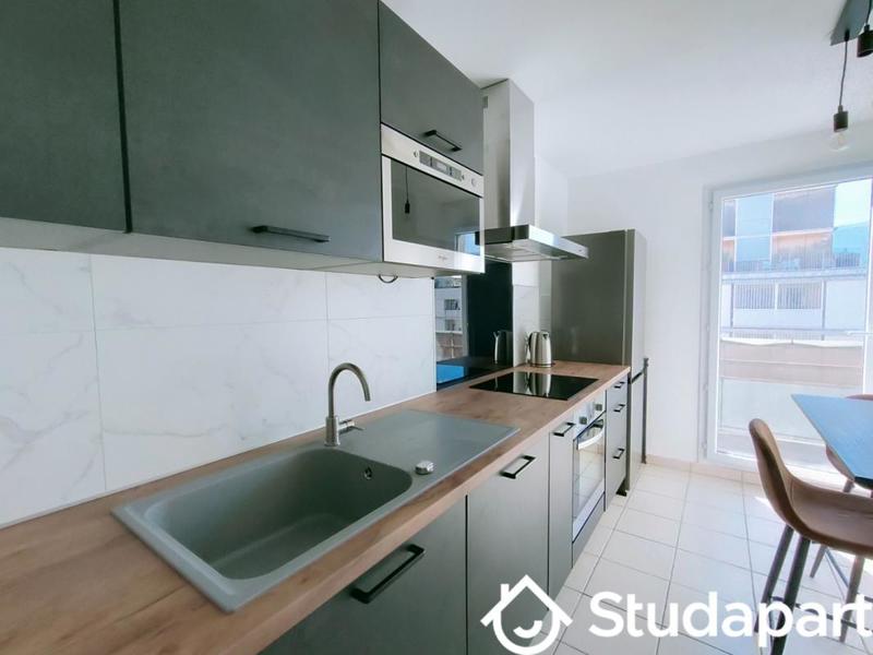 Chambre - 13 m² - 1 pièce