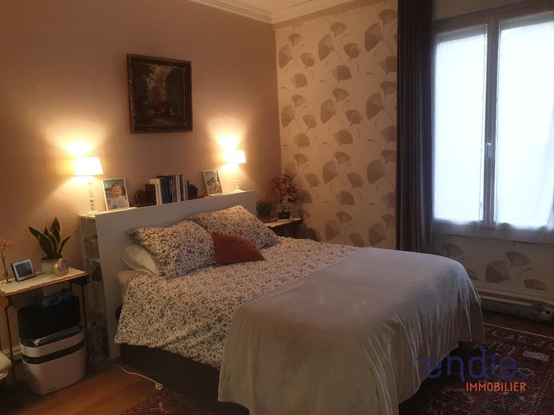 Appartement bourgeois - 193 m² - 9 pièces