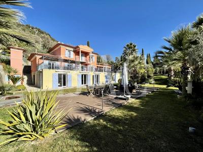 Villa - 430 m² - 12 pièces