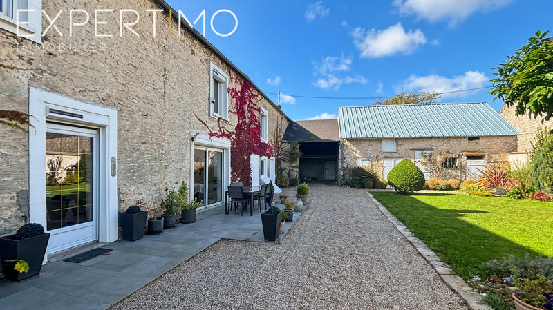 Maison - 208 m² - 7 pièces