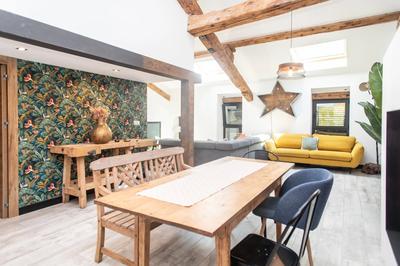 Loft - 143 m² - 5 pièces