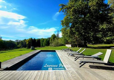 Maison - 625 m² - 20 pièces