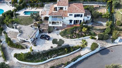 Maison d'architecte - 235 m² - 10 pièces