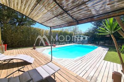 Maison - 180 m² - 7 pièces